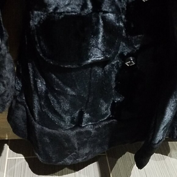 VINTAGE  DOUBLE BREASTED VELVET COAT W FAUX FUR - Picture 7 of 15